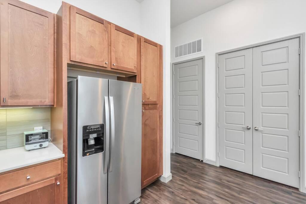 Penthouse Cool-Oasis-In-Houston-Rental Car Available-View-Great-Sleep Esterno foto
